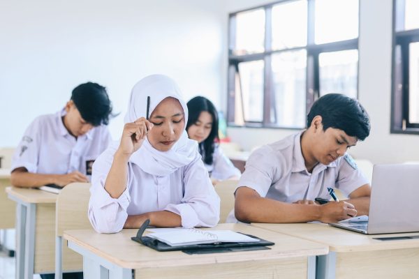 Students Thinking on Exam Test